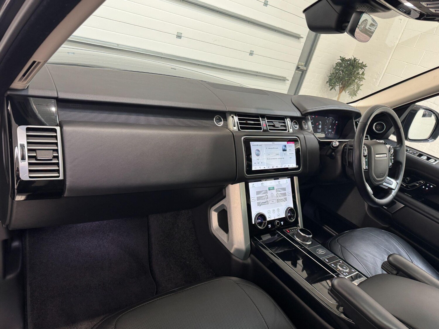 Used Land Rover Range Rover 2020 for sale - 76371500: Photo 83