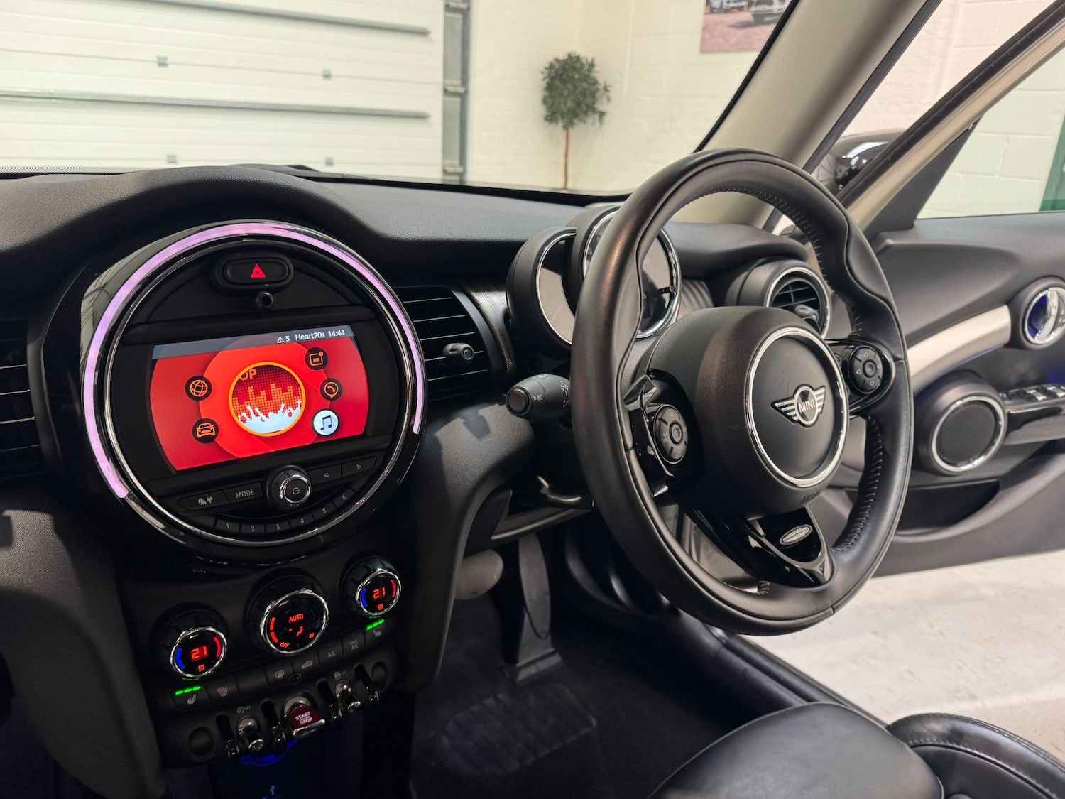 Used MINI Hatch 2020 for sale - 78035068: Photo 51