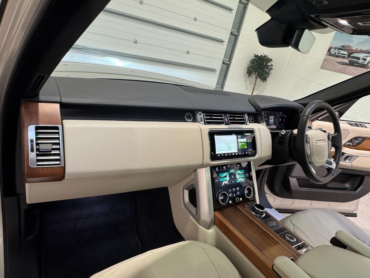 Used Land Rover Range Rover 2018 for sale - 76952665: Photo 91