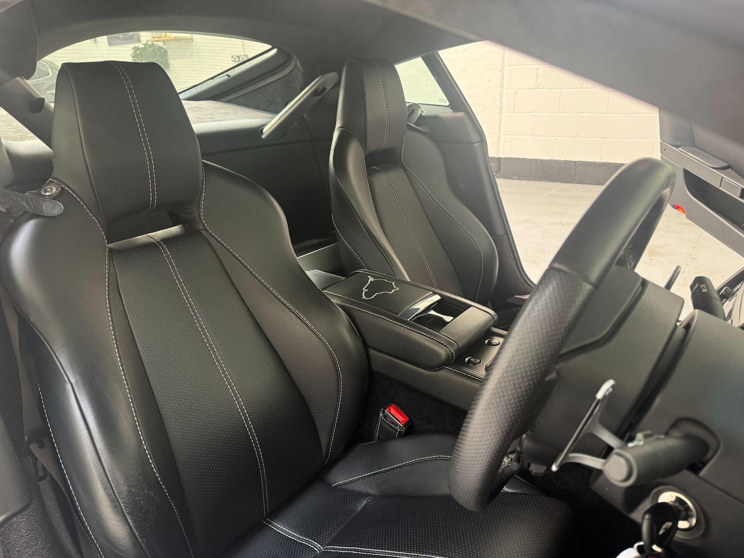 Used Aston Martin Vantage 2009 for sale - 77798992: Photo 19