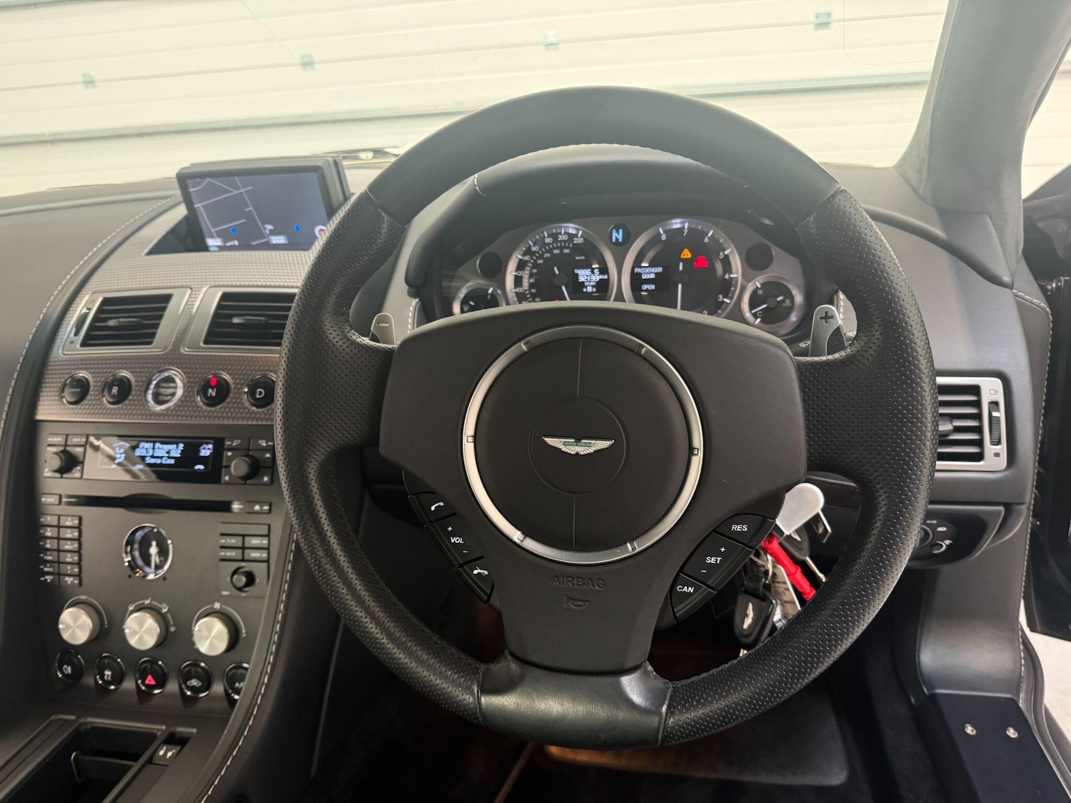 Used Aston Martin Vantage 2009 for sale - 77798992: Photo 26