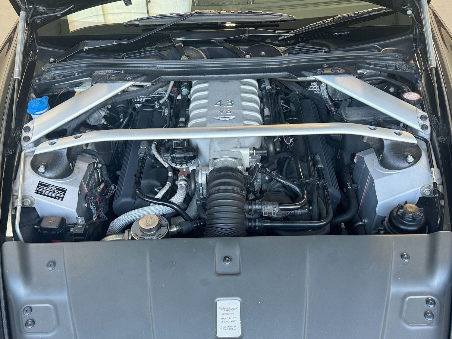 Used Aston Martin Vantage 2009 for sale - 77798992: Photo 29