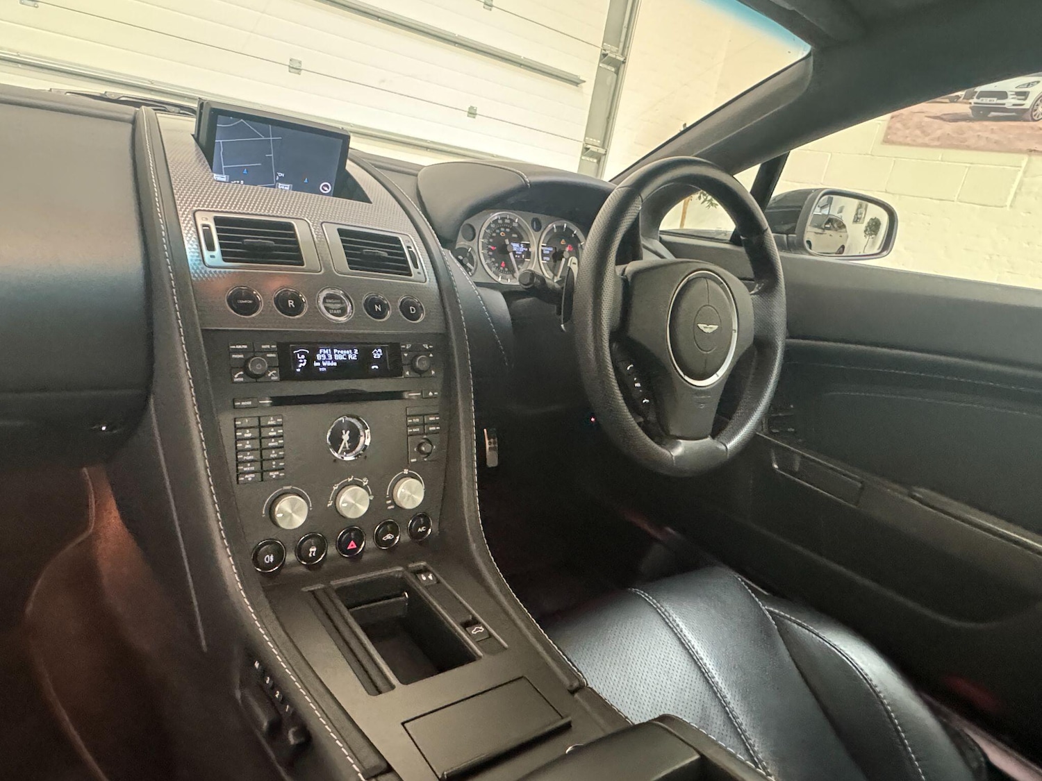 Used Aston Martin Vantage 2009 for sale - 77798992: Photo 37