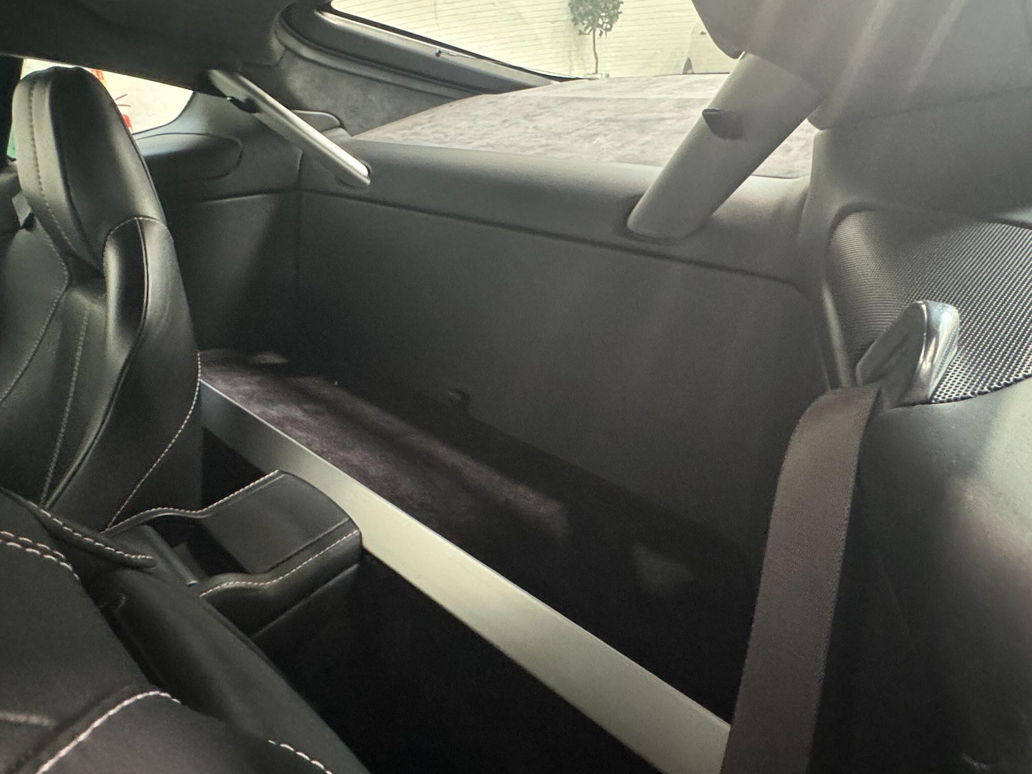 Used Aston Martin Vantage 2009 for sale - 77798992: Photo 40