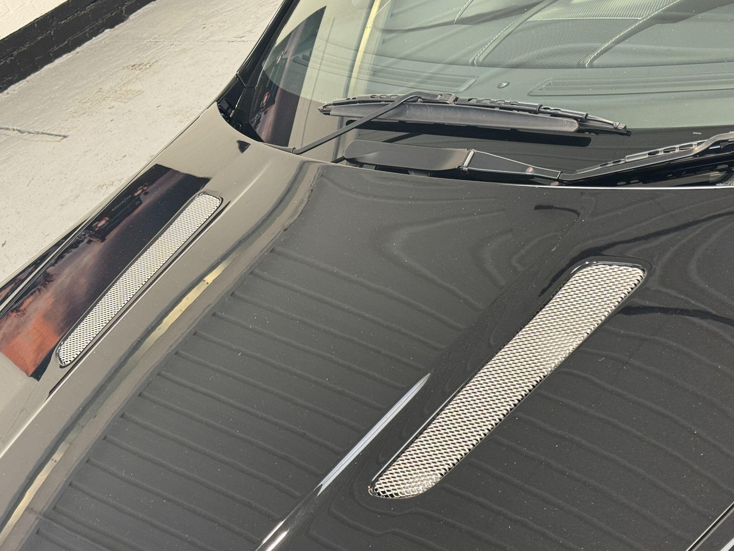 Used Aston Martin Vantage 2009 for sale - 77798992: Photo 50