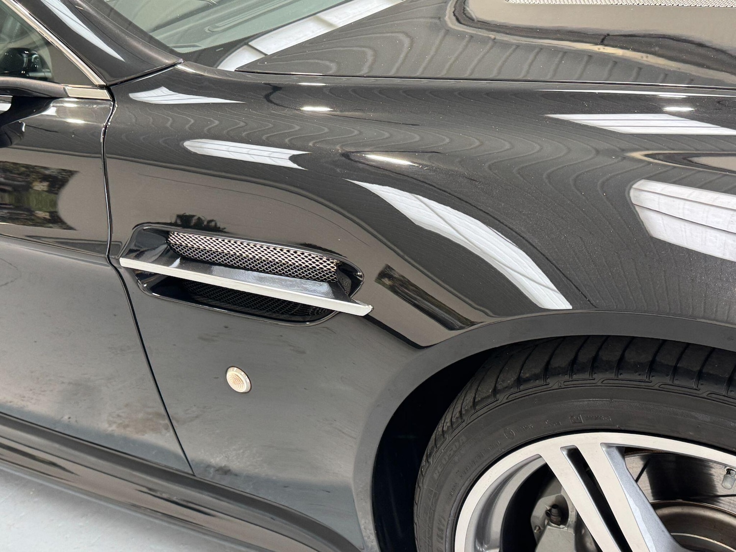 Used Aston Martin Vantage 2009 for sale - 77798992: Photo 55