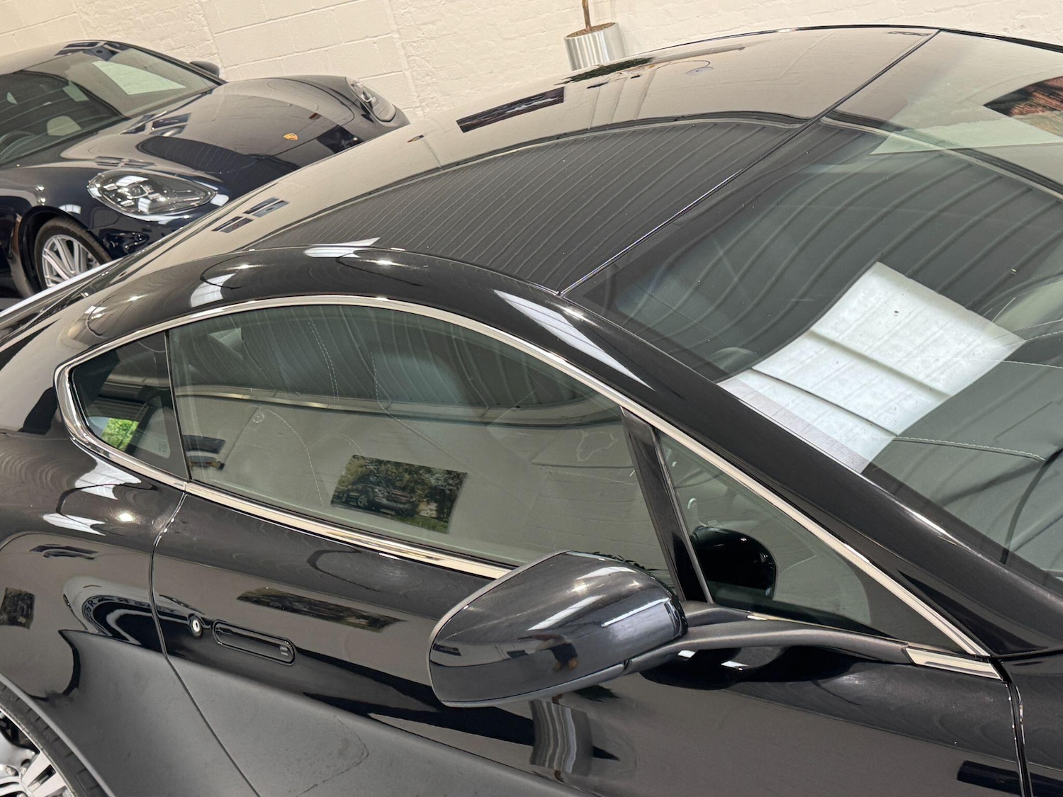 Used Aston Martin Vantage 2009 for sale - 77798992: Photo 57