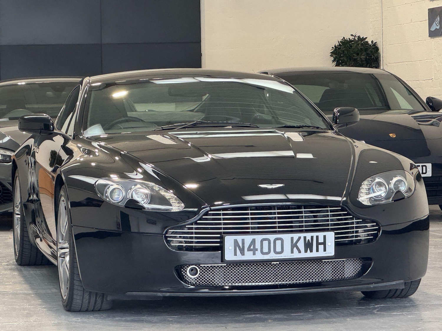 Used Aston Martin Vantage 2009 for sale - 77798992: Photo 6