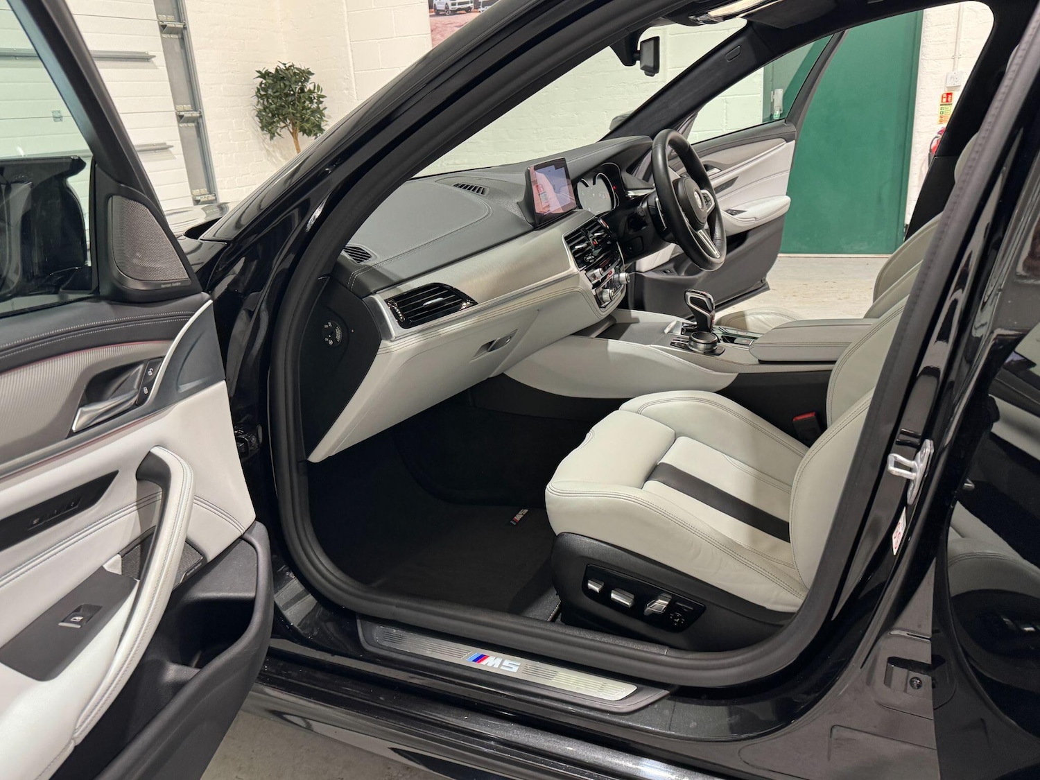 Used BMW M5 for sale - 77015808: Photo 72