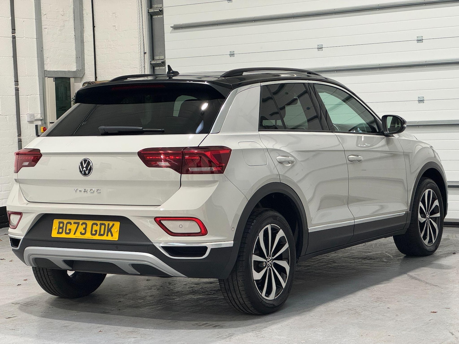 Used Volkswagen T-Roc 2023 for sale - 76484869: Photo 11