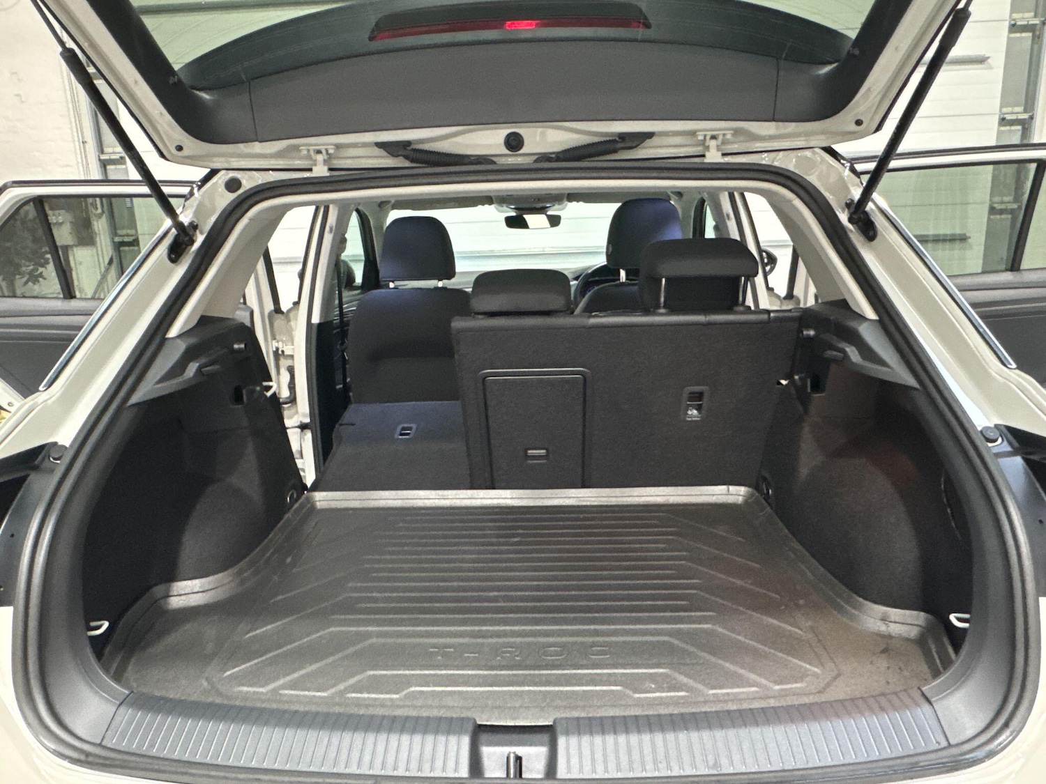 Used Volkswagen T-Roc 2023 for sale - 76484869: Photo 65