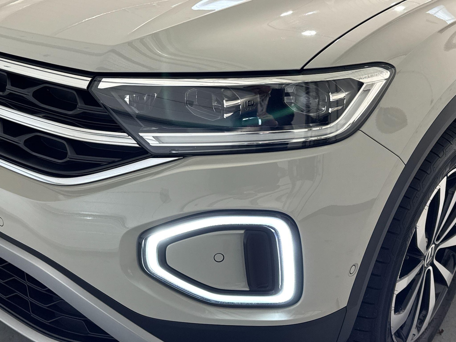 Used Volkswagen T-Roc 2023 for sale - 76484869: Photo 75