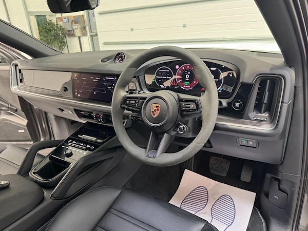 Used Porsche Cayenne 2024 for sale - 76215131: Photo 17