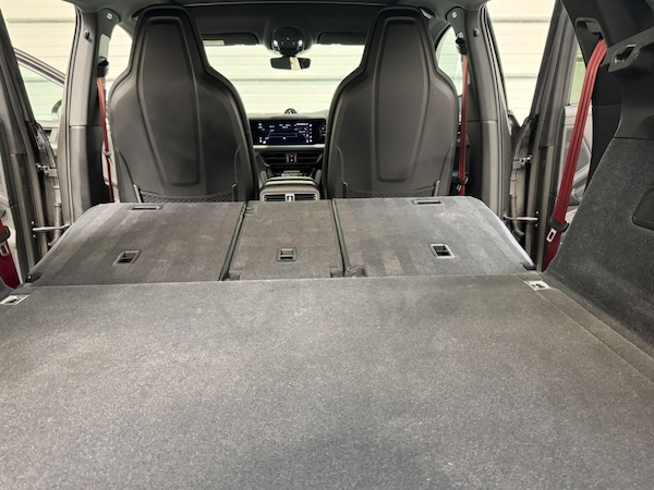 Used Porsche Cayenne 2024 for sale - 76215131: Photo 54