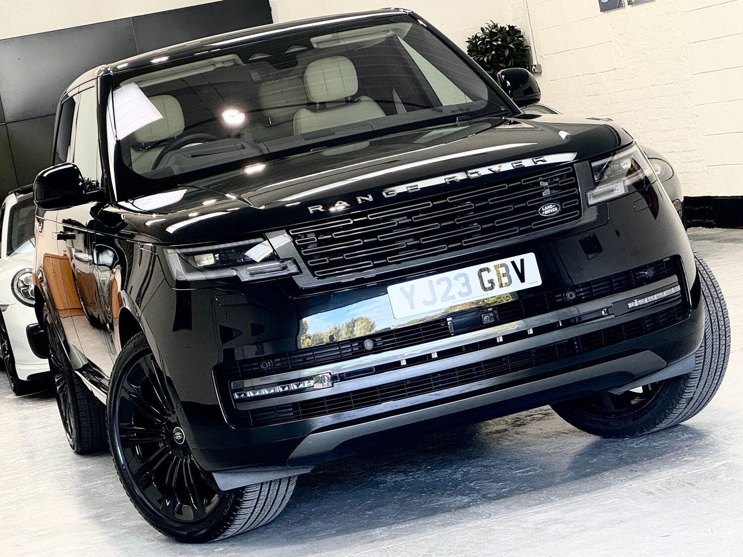 Used Land Rover Range Rover for sale - 76226534: Photo 1