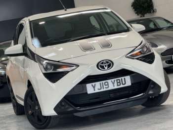 2019 (19) - 1.0 VVT-i x-play Euro 6 5dr