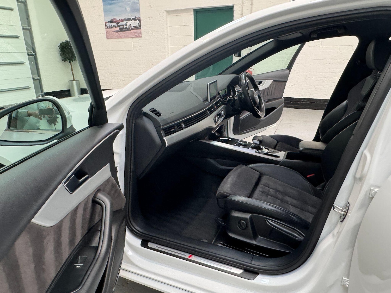 Used Audi A4 2019 for sale - 78184699: Photo 50