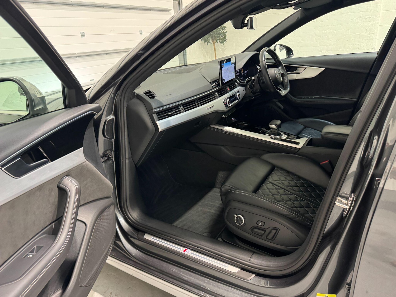 Used Audi S4 2020 for sale - 76666668: Photo 41