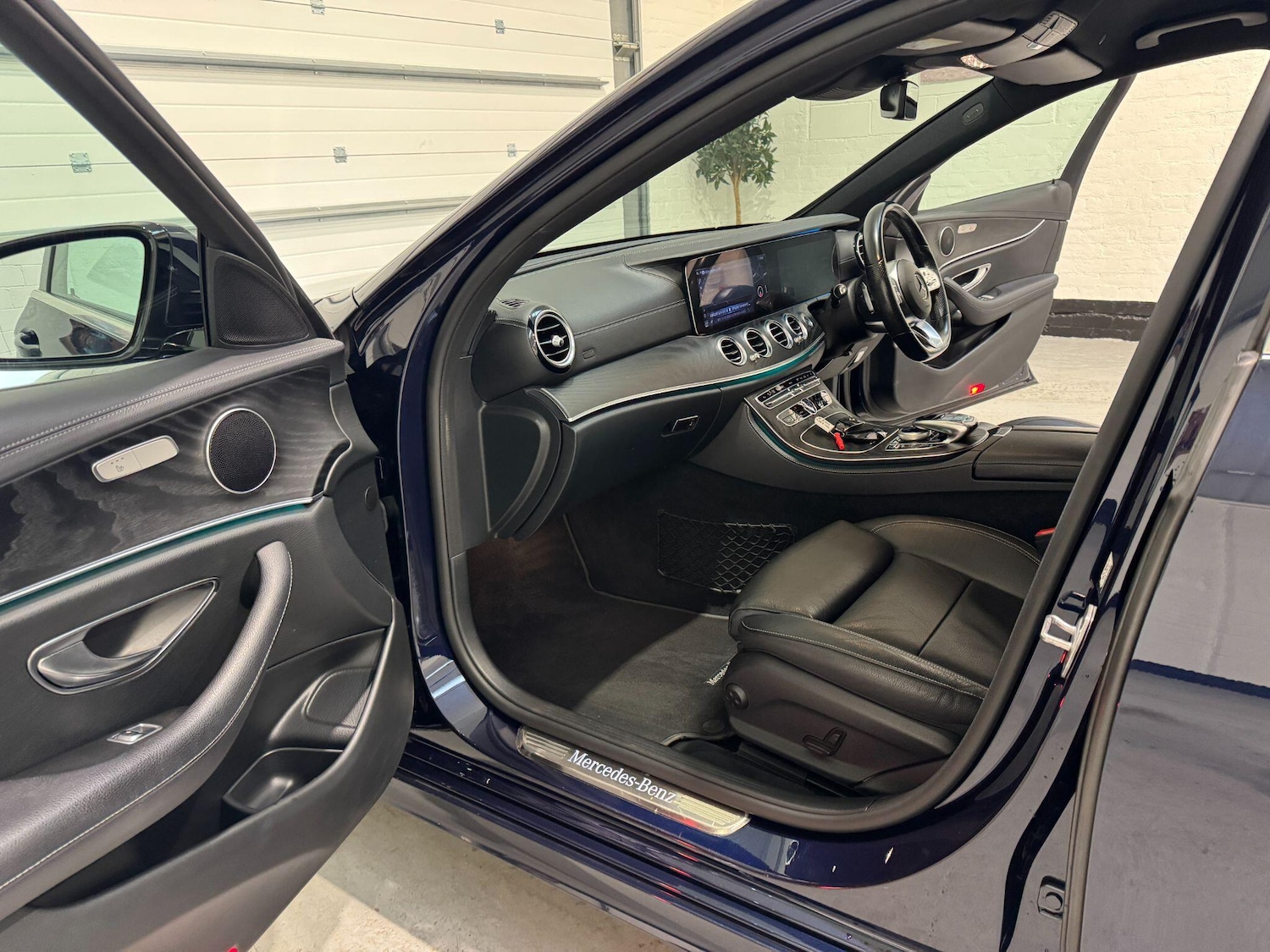 Used Mercedes-Benz E Class 2020 for sale - 76409160: Photo 52