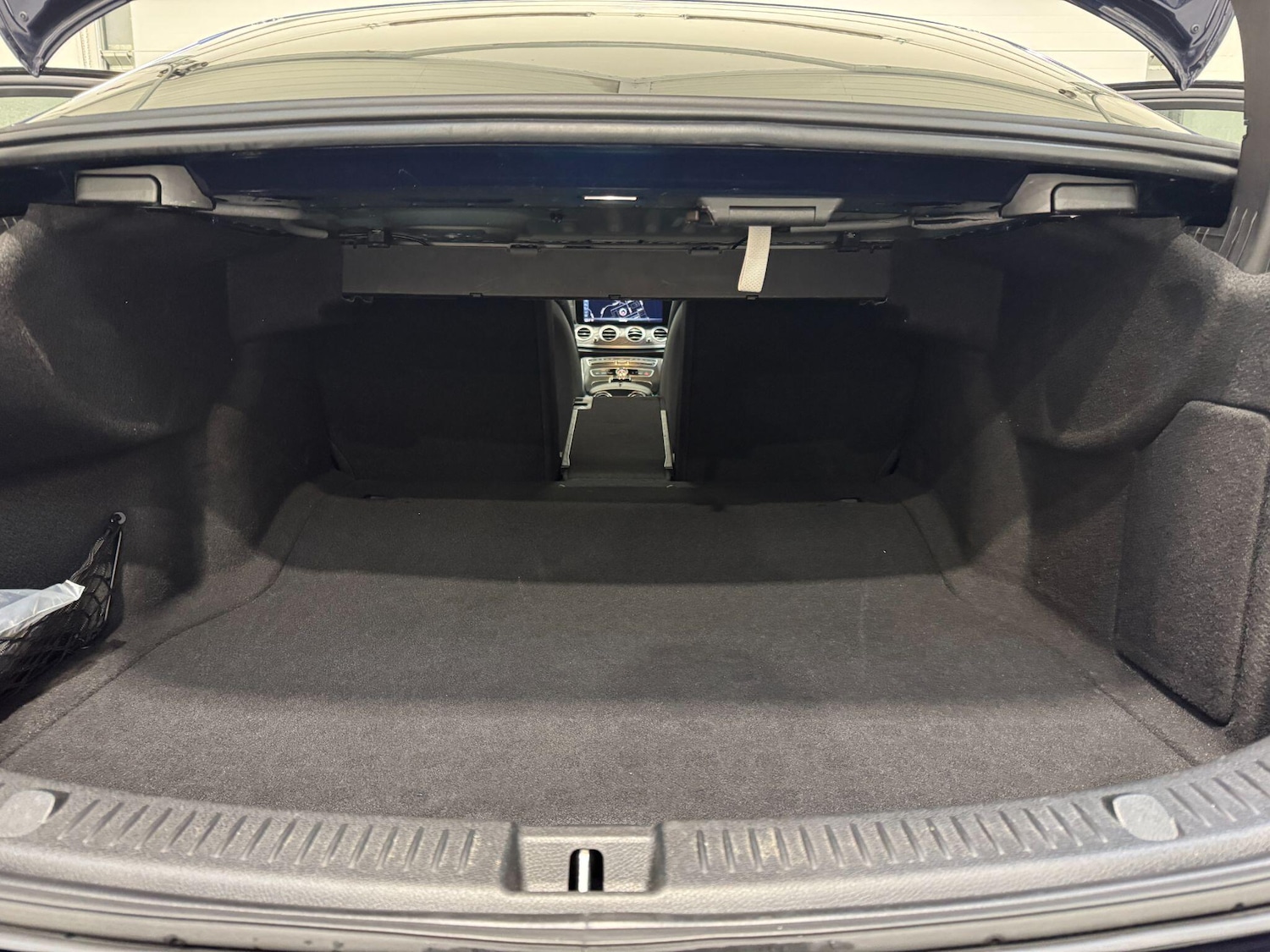 Used Mercedes-Benz E Class 2020 for sale - 76409160: Photo 71