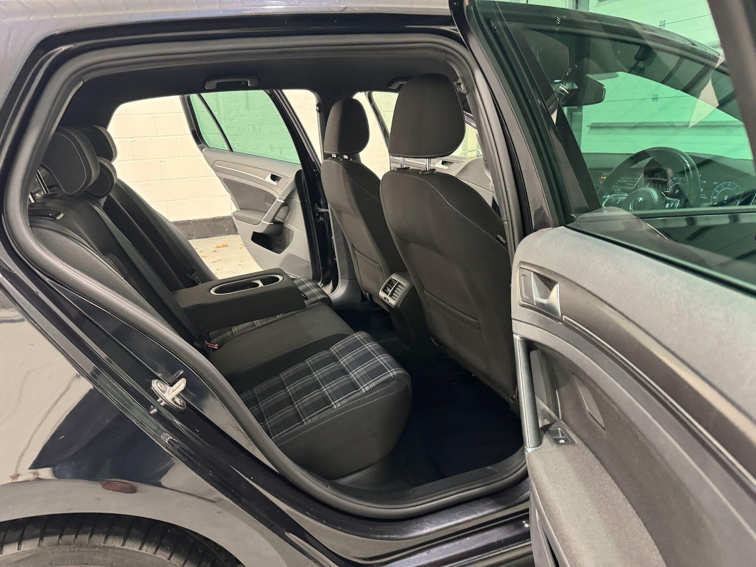 Used Volkswagen Golf 2018 for sale - 76485756: Photo 28