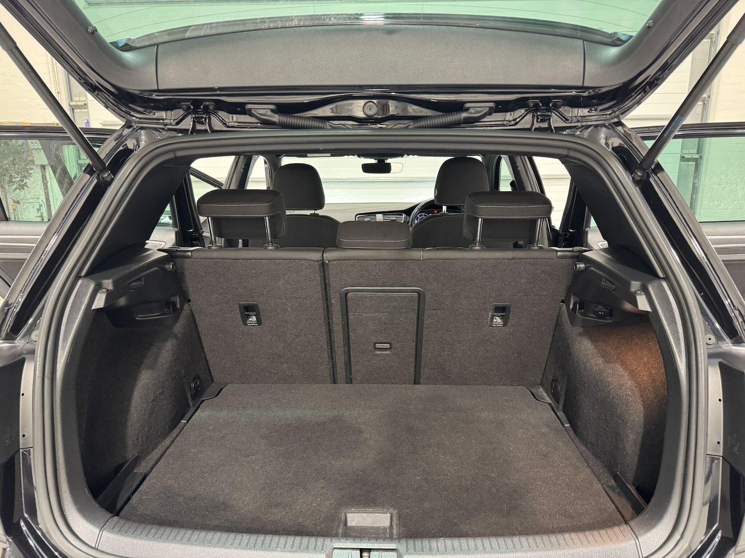 Used Volkswagen Golf 2018 for sale - 76485756: Photo 31