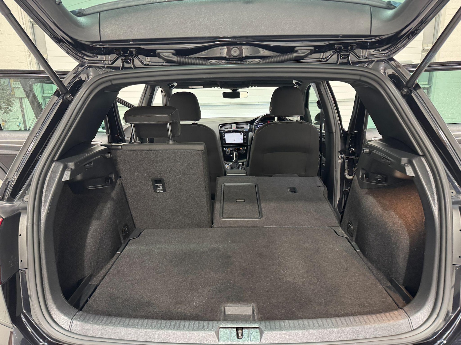 Used Volkswagen Golf 2018 for sale - 76485756: Photo 36