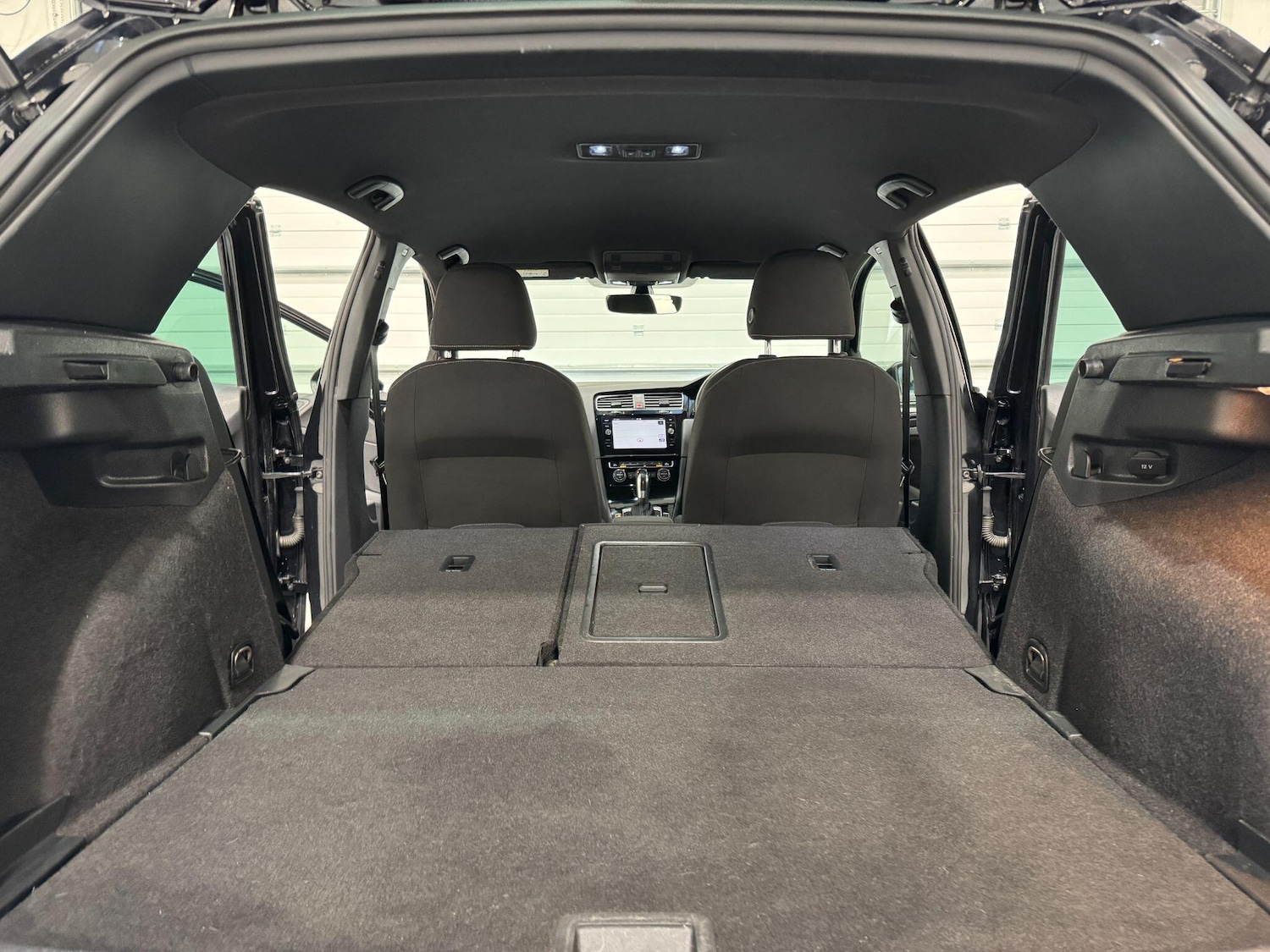 Used Volkswagen Golf 2018 for sale - 76485756: Photo 38