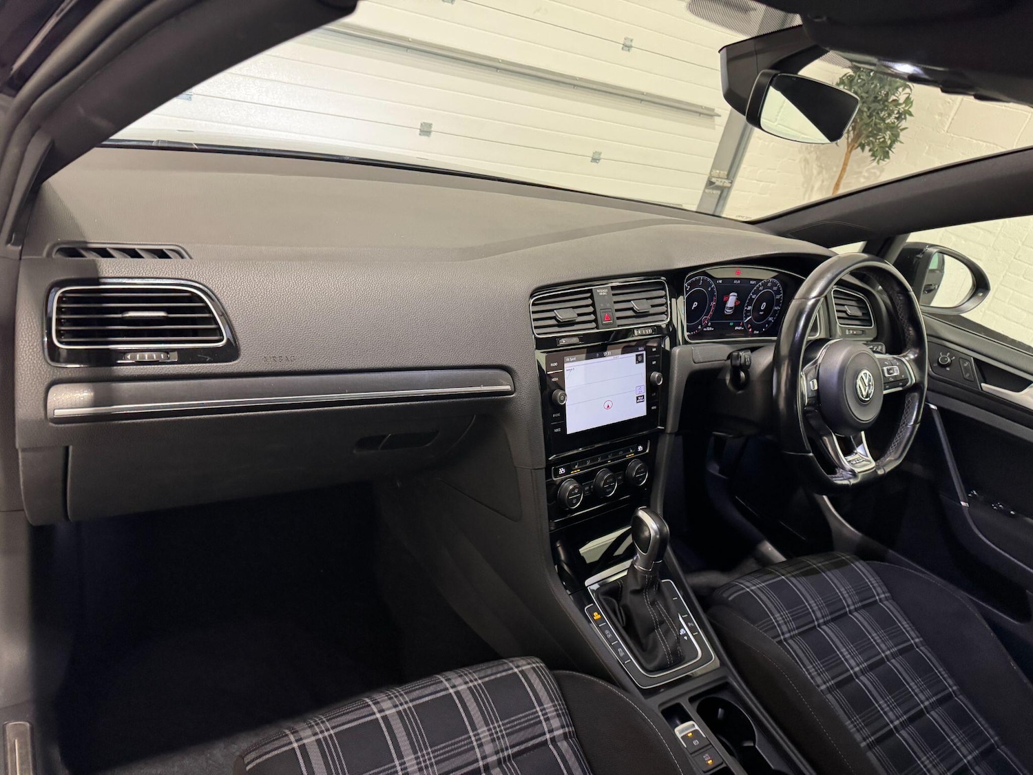 Used Volkswagen Golf 2018 for sale - 76485756: Photo 45