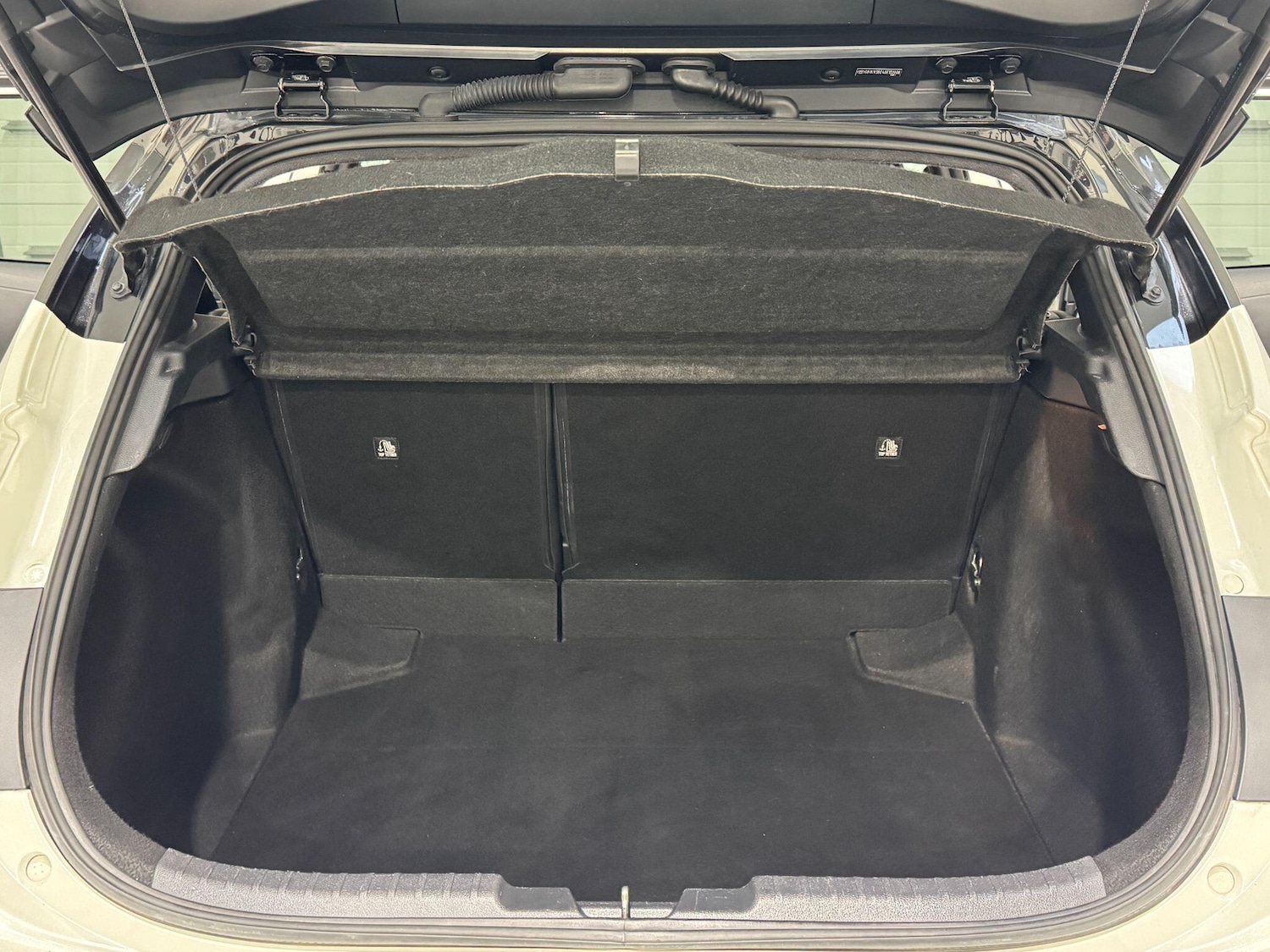 Used Toyota Corolla 2020 for sale - 76619750: Photo 51