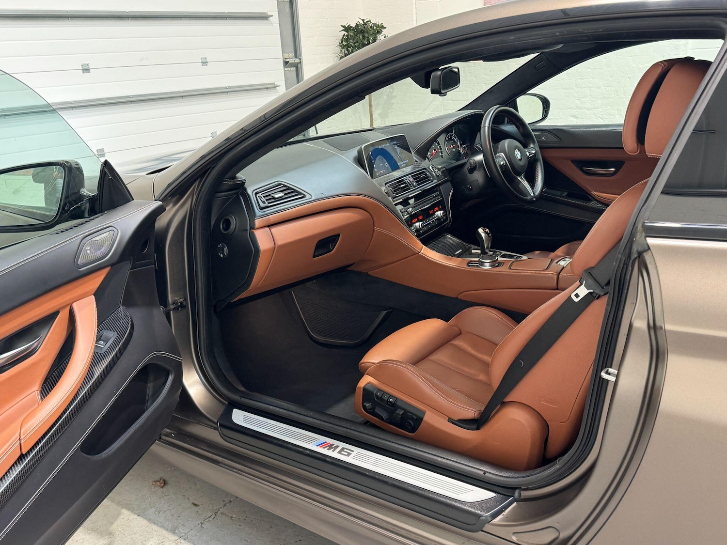 Used BMW M6 2017 for sale - 76926336: Photo 74