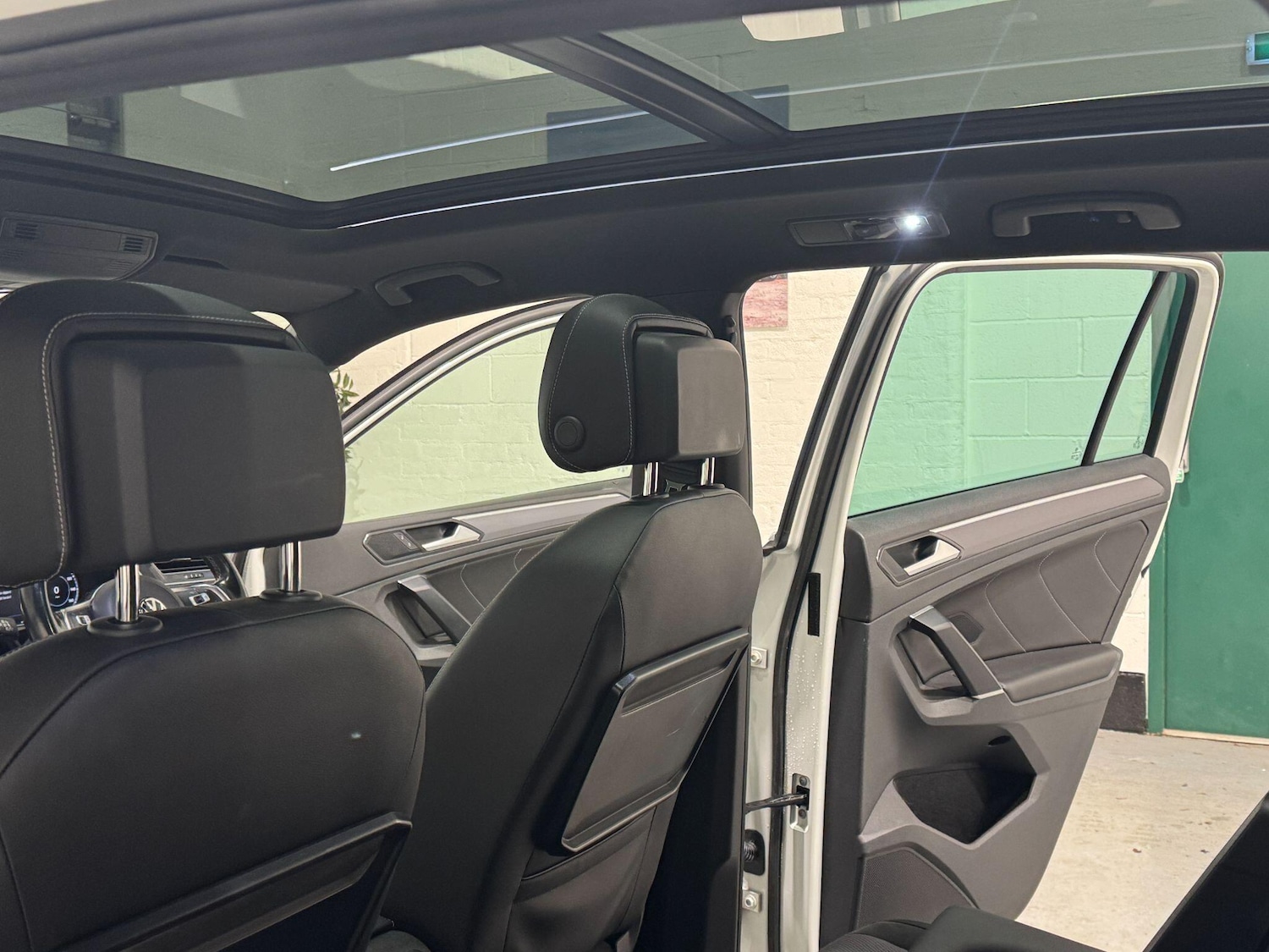 Used Volkswagen Tiguan 2016 for sale - 76658919: Photo 60