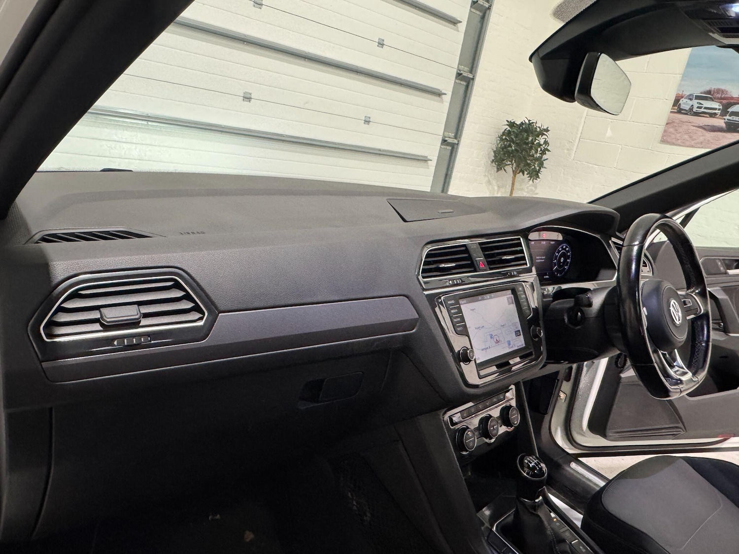 Used Volkswagen Tiguan 2016 for sale - 76658919: Photo 61