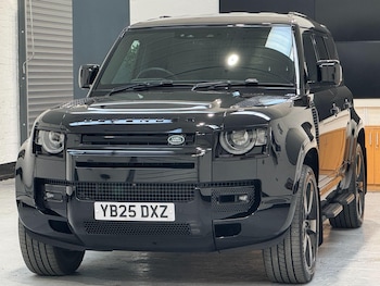 Used Land Rover Defender 2025 for sale - 78375429: Photo