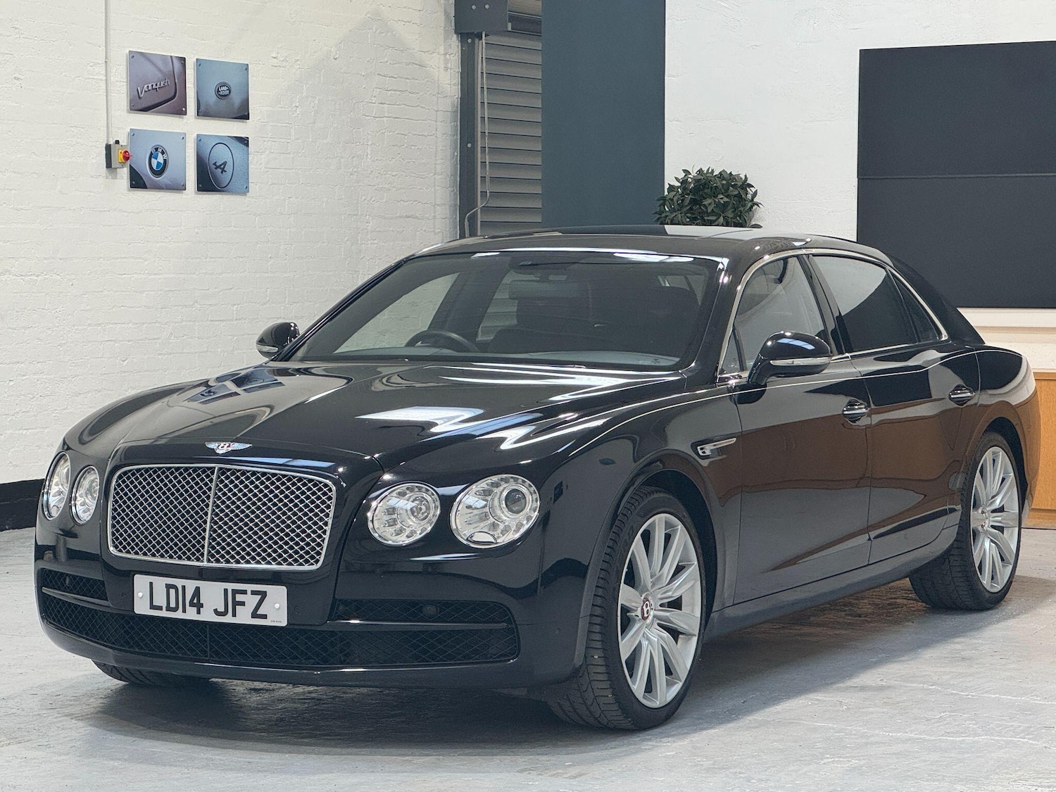 Used Bentley Flying Spur 2014 for sale - 78034411: Photo 3
