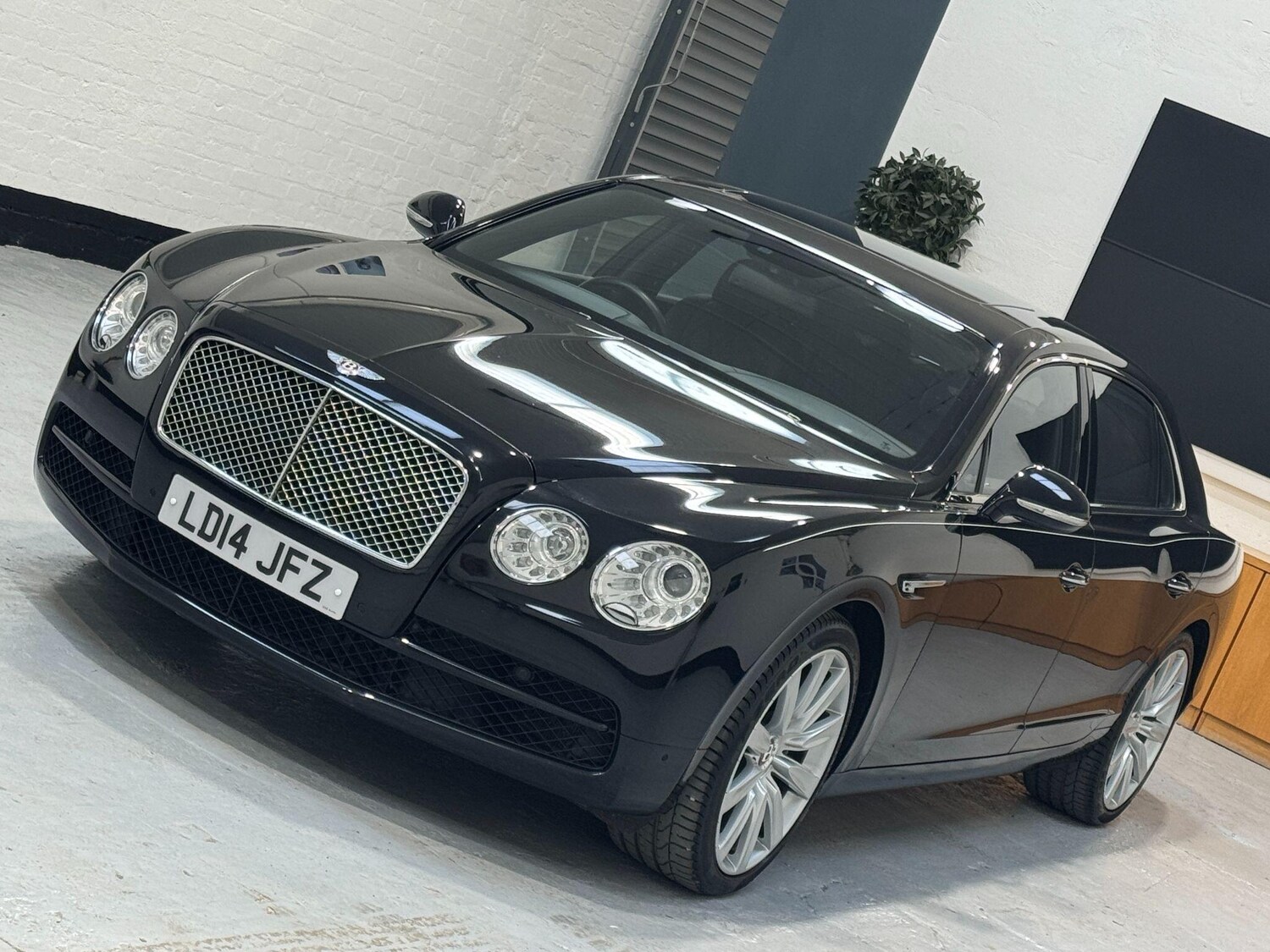 Used Bentley Flying Spur 2014 for sale - 78034411: Photo 32