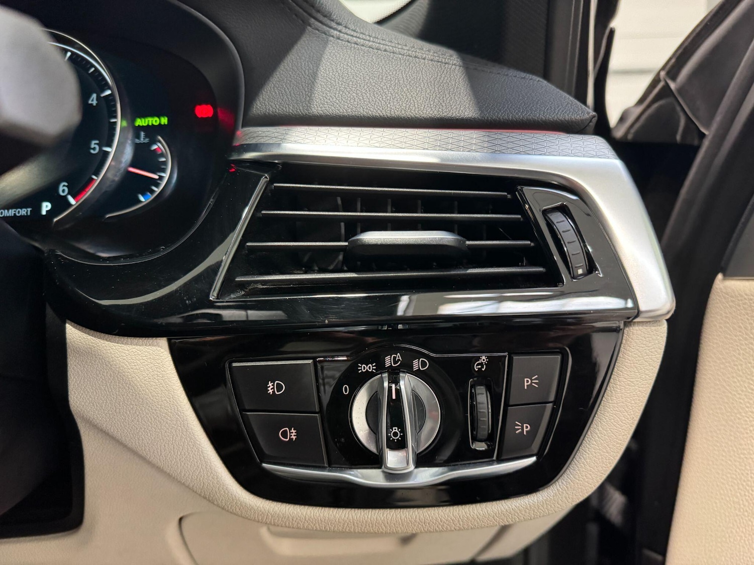 Used BMW 5 Series 2018 for sale - 76926366: Photo 50