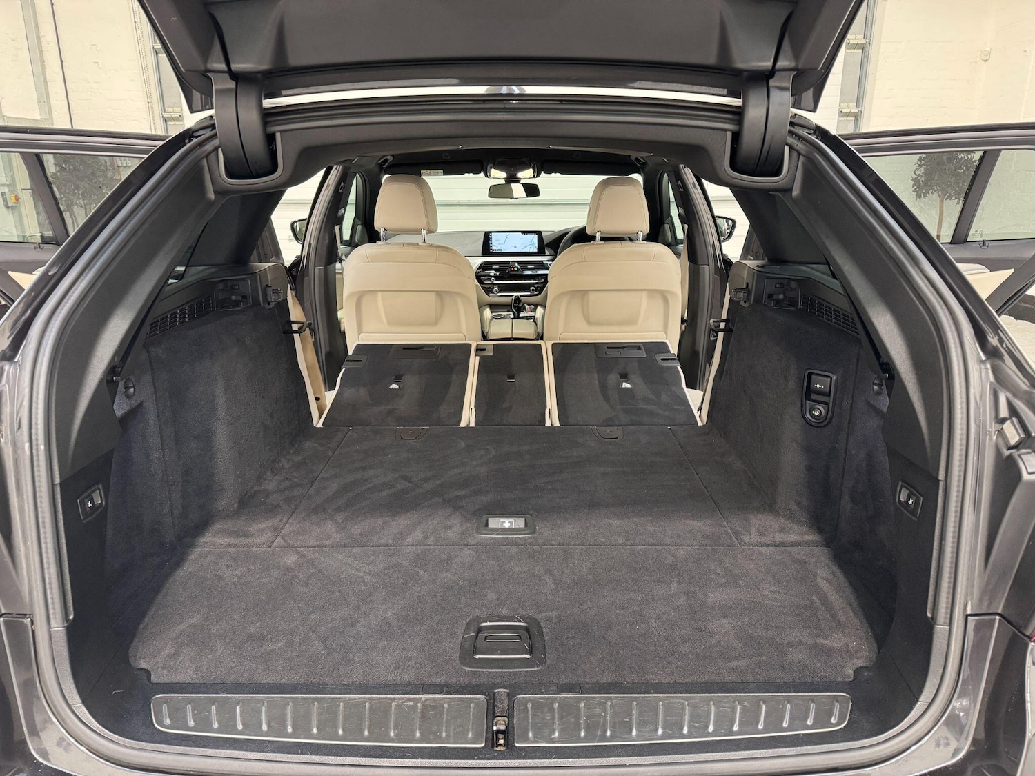 Used BMW 5 Series 2018 for sale - 76926366: Photo 79