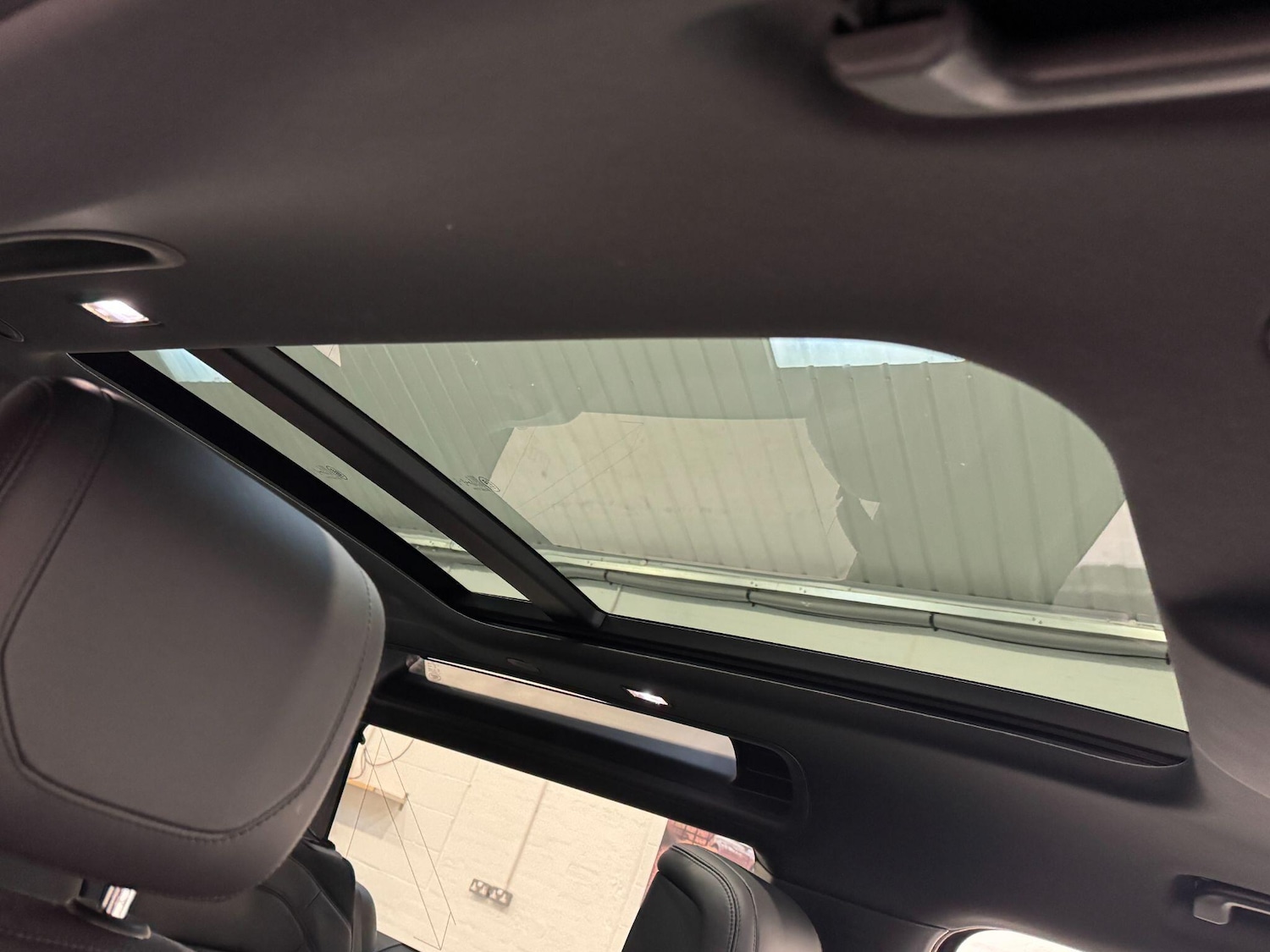 Used Land Rover Defender 2021 for sale - 77612589: Photo 20