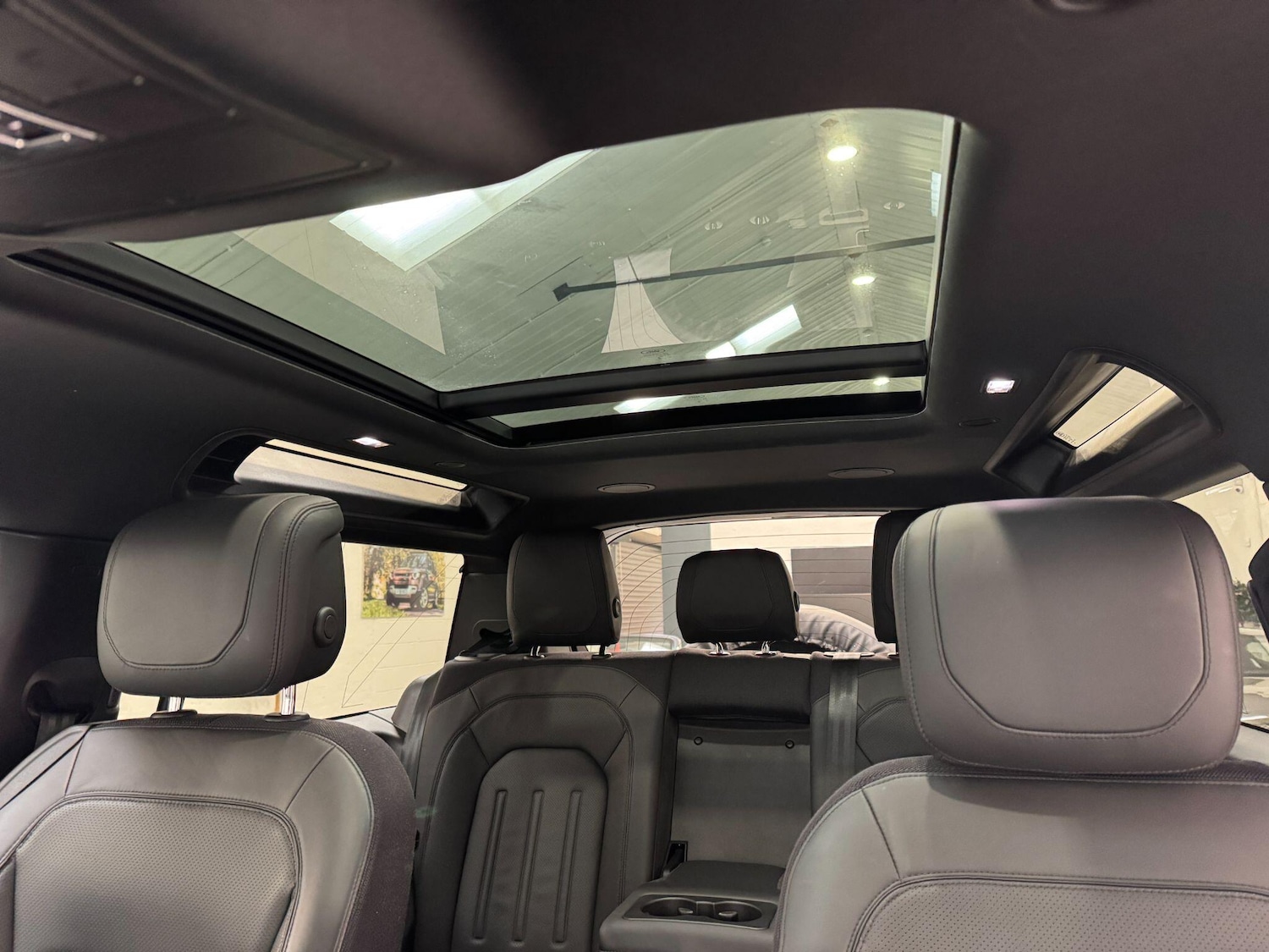 Used Land Rover Defender 2021 for sale - 77612589: Photo 25