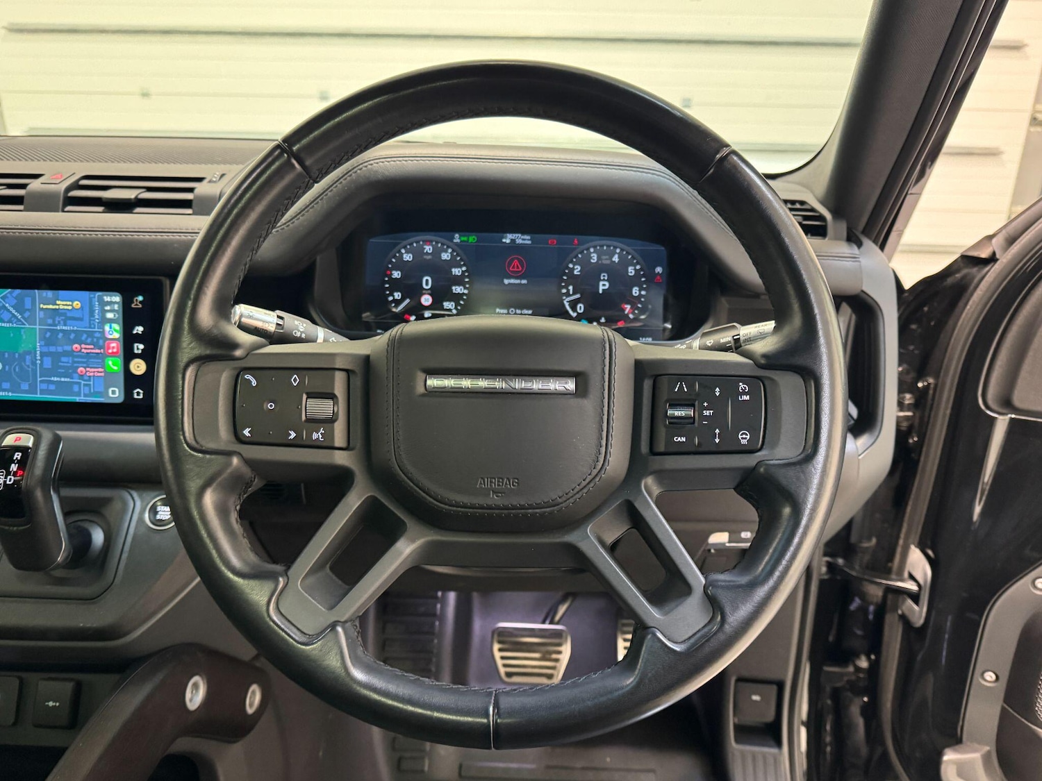 Used Land Rover Defender 2021 for sale - 77612589: Photo 31