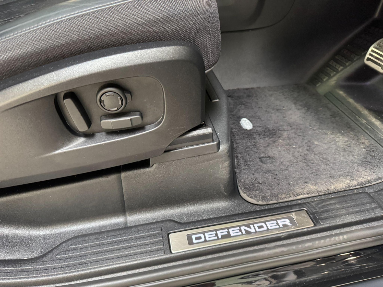 Used Land Rover Defender 2021 for sale - 77612589: Photo 67