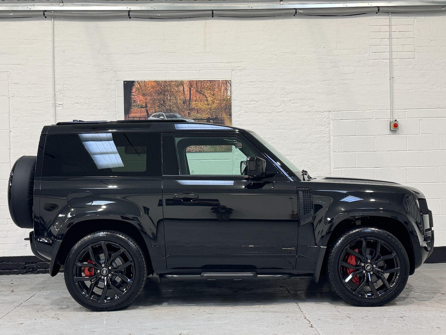 Used Land Rover Defender 2021 for sale - 77612589: Photo 8