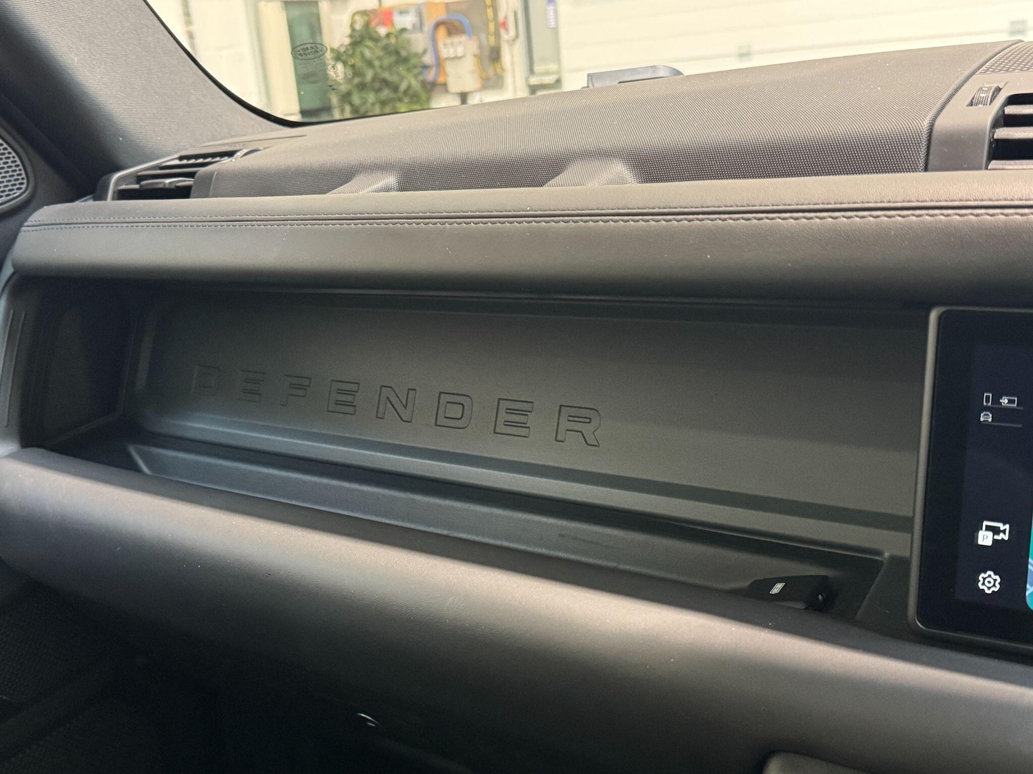 Used Land Rover Defender 2021 for sale - 77612589: Photo 81