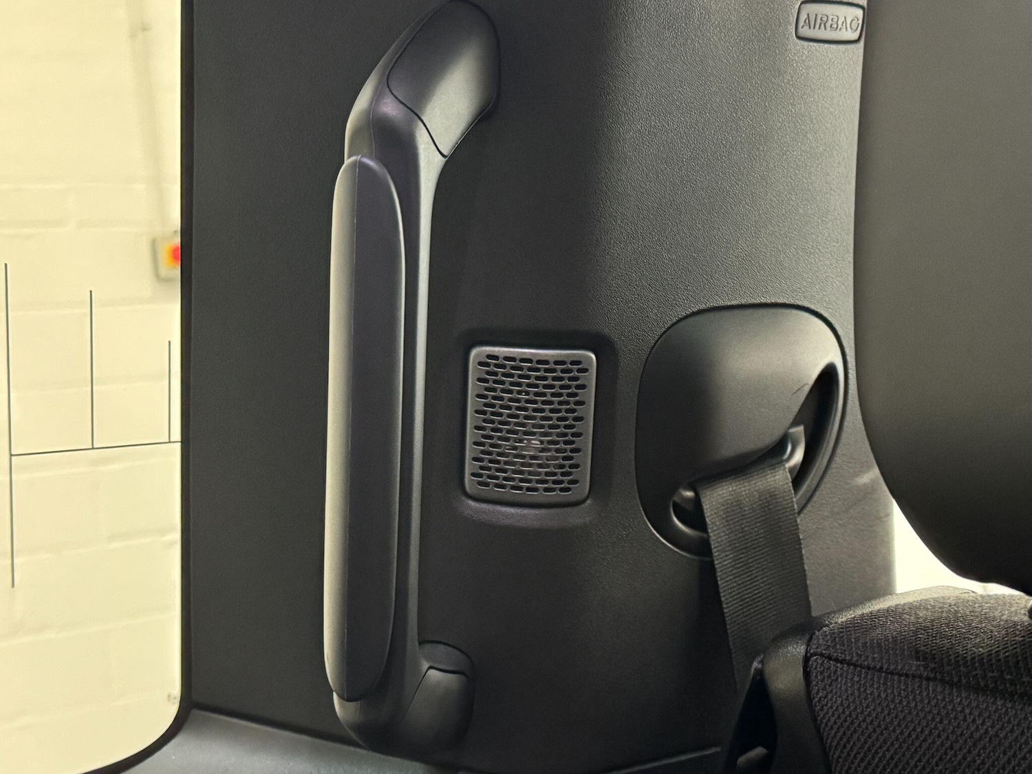 Used Land Rover Defender 2021 for sale - 77612589: Photo 85