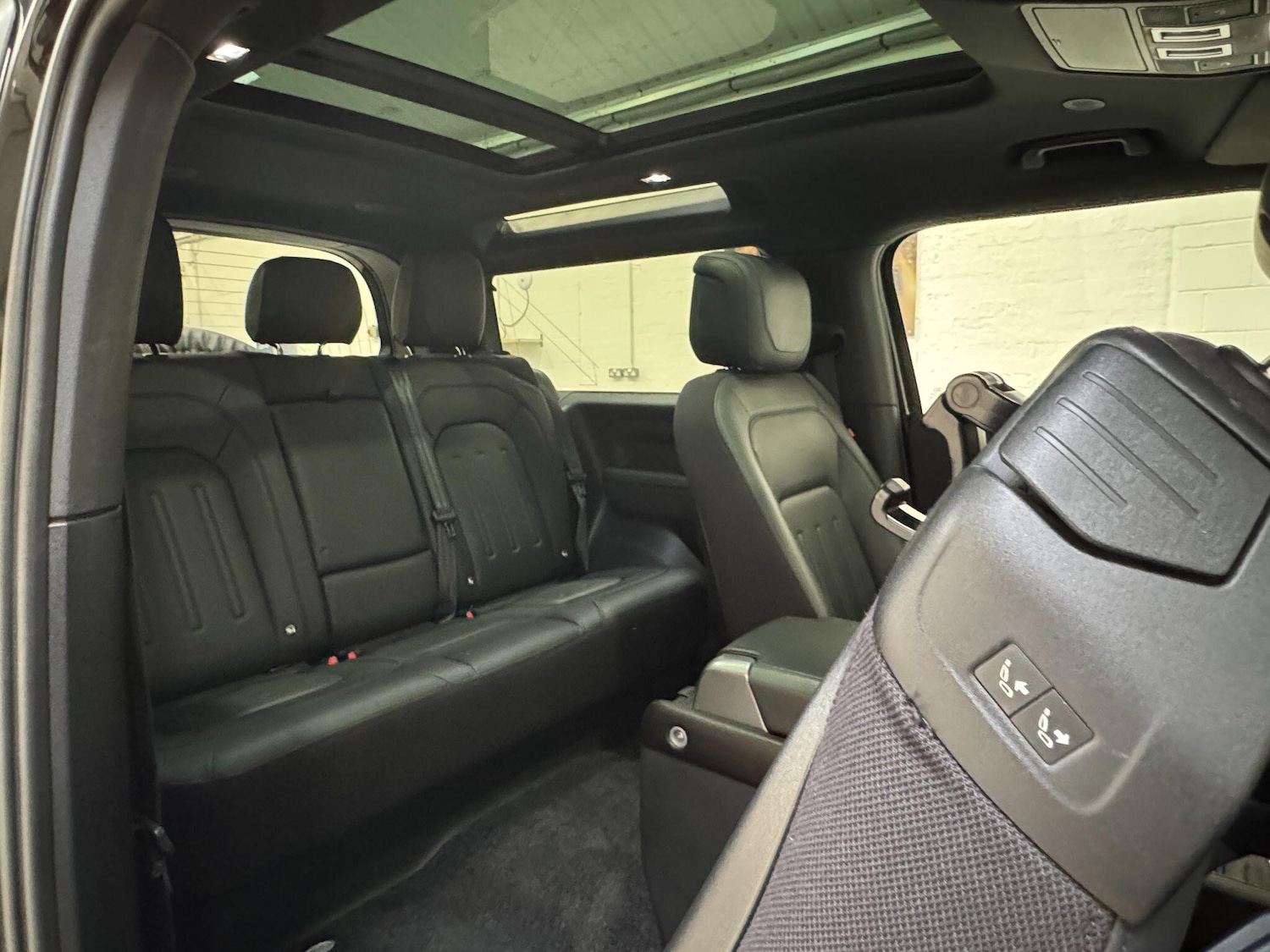 Used Land Rover Defender 2021 for sale - 77612589: Photo 88