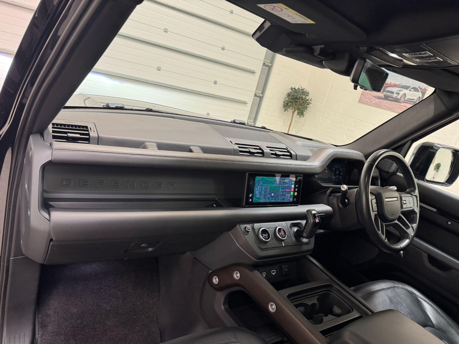 Used Land Rover Defender 2021 for sale - 77612589: Photo 92