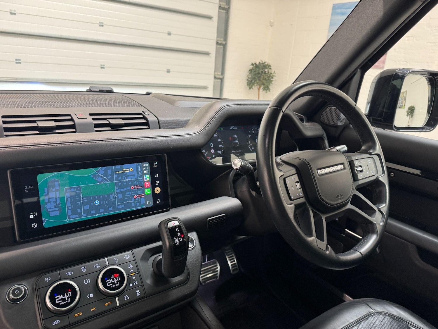 Used Land Rover Defender 2021 for sale - 77612589: Photo 93