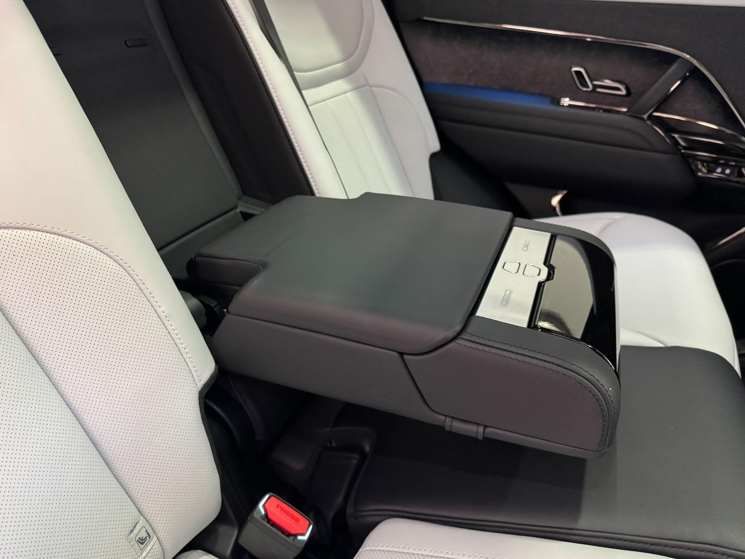 Used Land Rover Range Rover Sport for sale - 77939714: Photo 44