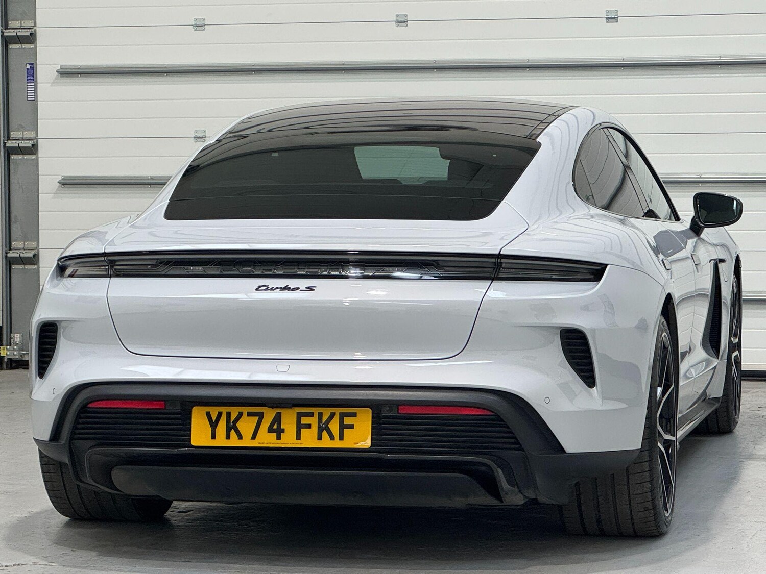 Used Porsche Taycan 2024 for sale - 77852761: Photo 12